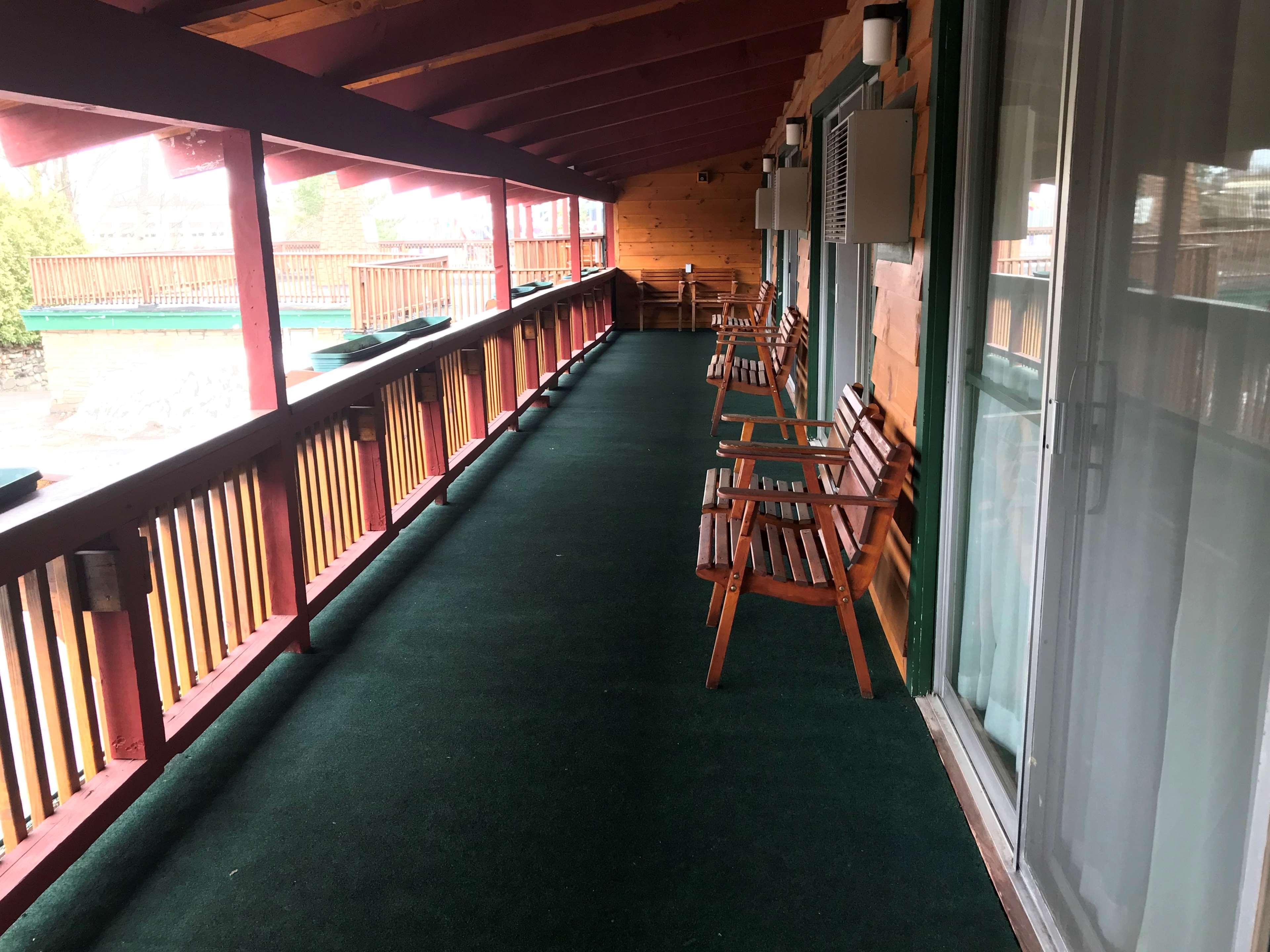 Best Western Adirondack Inn Lake Placid Eksteriør billede
